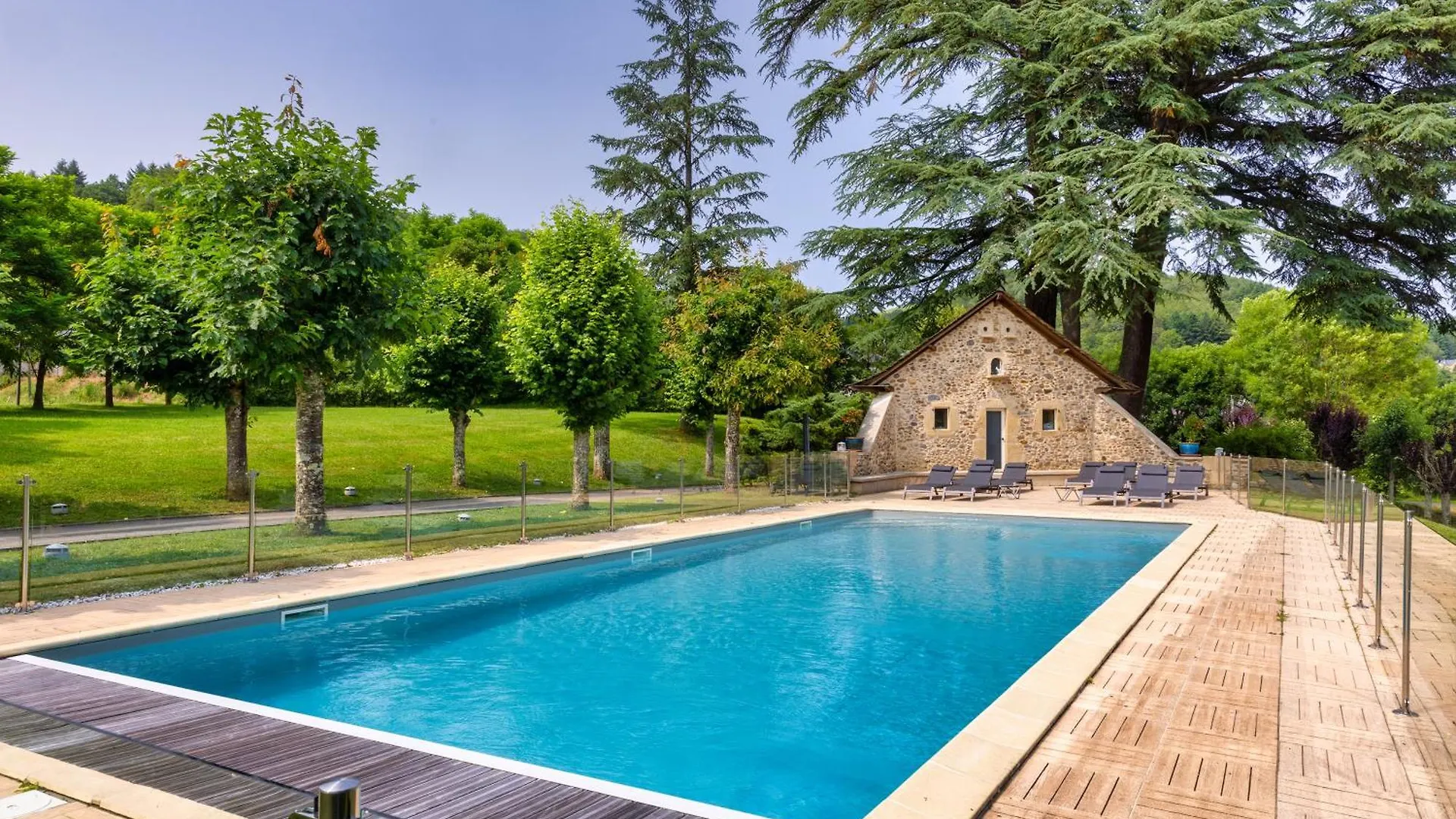Chateau De La Falque, The Originals Relais Saint-Geniez-d'Olt Hotel